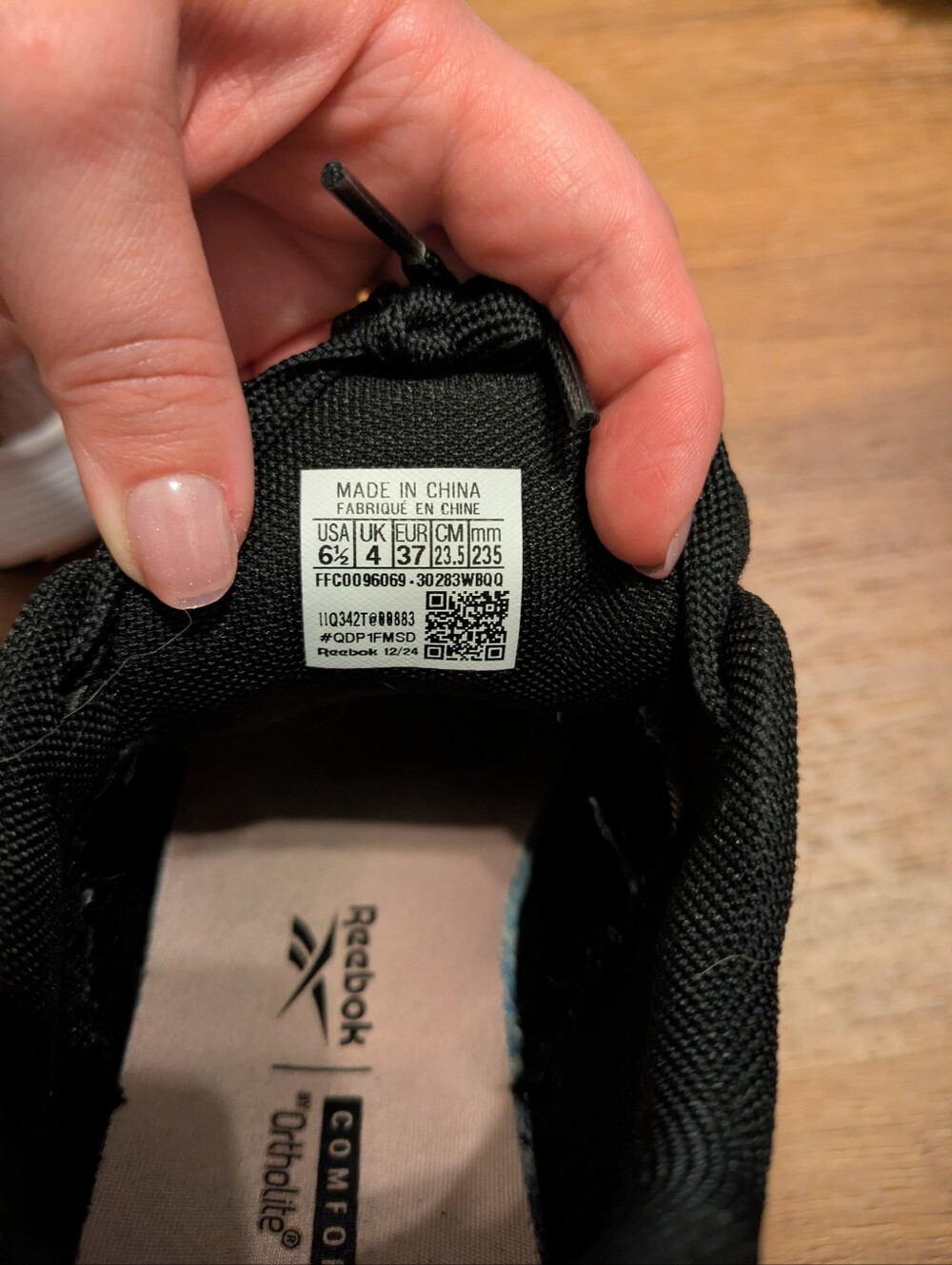 6.5 Reebok Sneakers - Picture 9 of 10